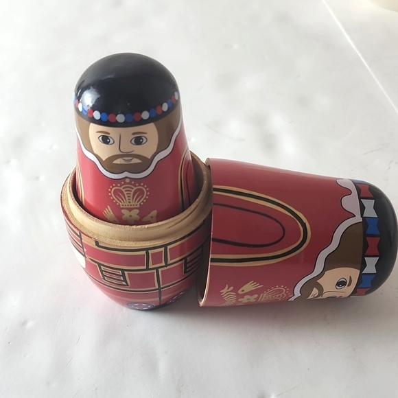 Beefeater wooden nesting dolls - Picture 5 of 5